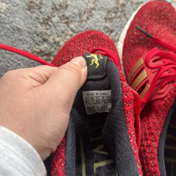 ADIDAS X GAME OF THRONES HOUSE LANNISTER ULTRABOOST SHOES 8.5 - Picture 8 of 11